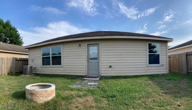 Building Photo - 4047 Pedernales River Ln
