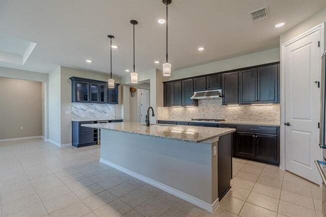 Building Photo - 112 Diving Crst Cv