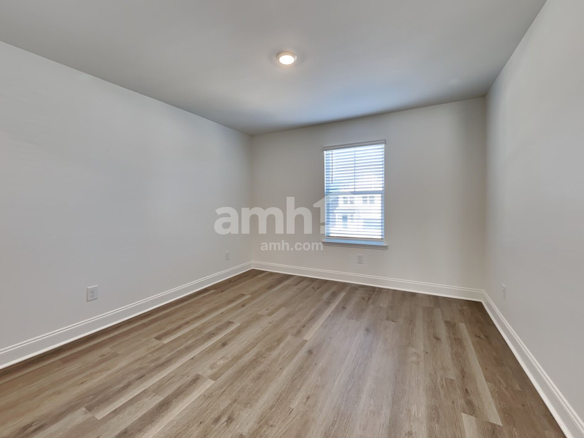 Building Photo - 413 Armstrong Curve