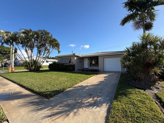 Building Photo - 238 SE 3rd St