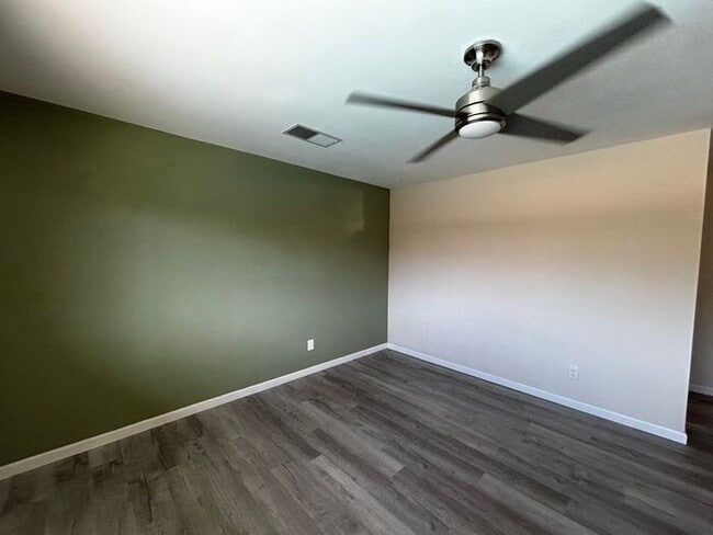 Building Photo - 4028 W Palo Verde Dr