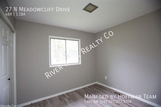 Building Photo - 27 N Meadowcliff Dr