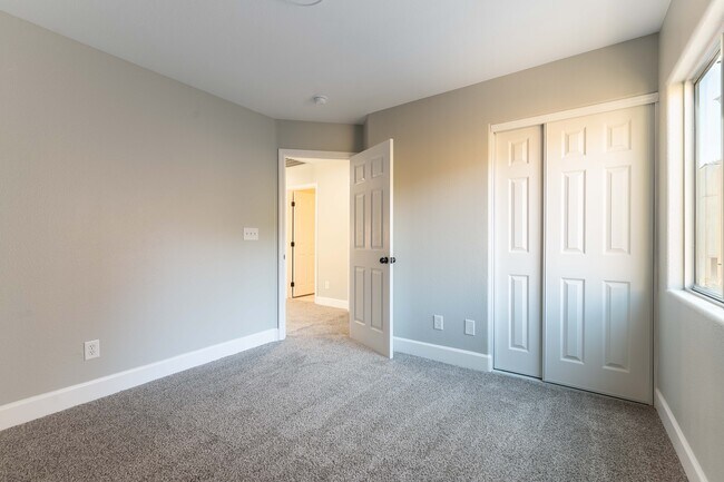 Building Photo - 10505 Cold Mountain Ave