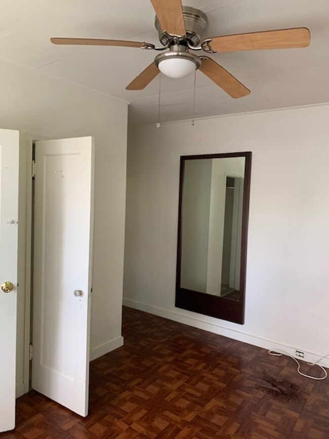 Building Photo - Waikiki Area - 3 bedrooms, 1 bath house - ...