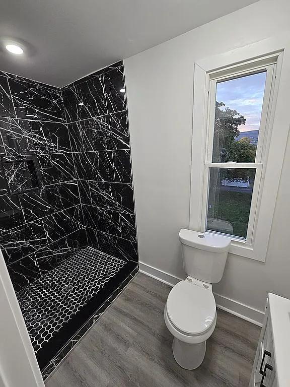 Building Photo - 1105 Quincy Ave