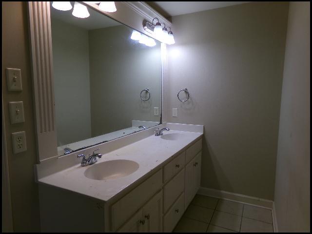 Building Photo - 31 Congressional Dr