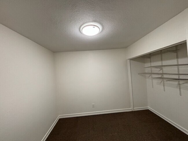 Building Photo - 12094 Coachman Ln