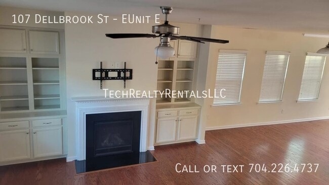 Building Photo - 107 Dellbrook St