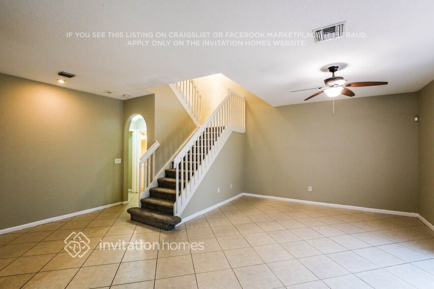 Building Photo - 7594 Oak Grove Cir