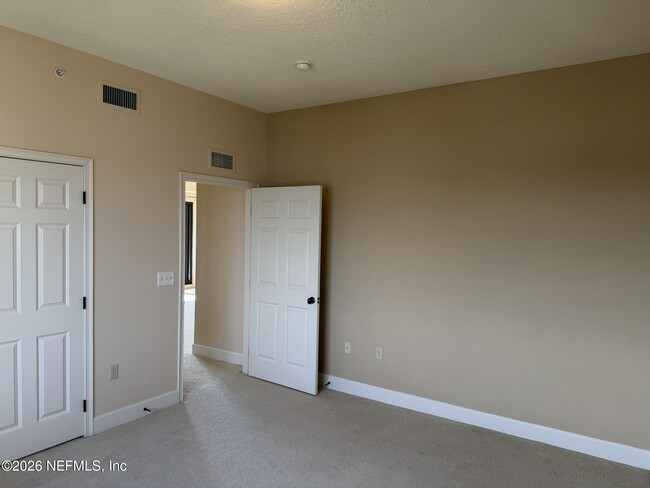 Building Photo - 1478 Riverplace Blvd