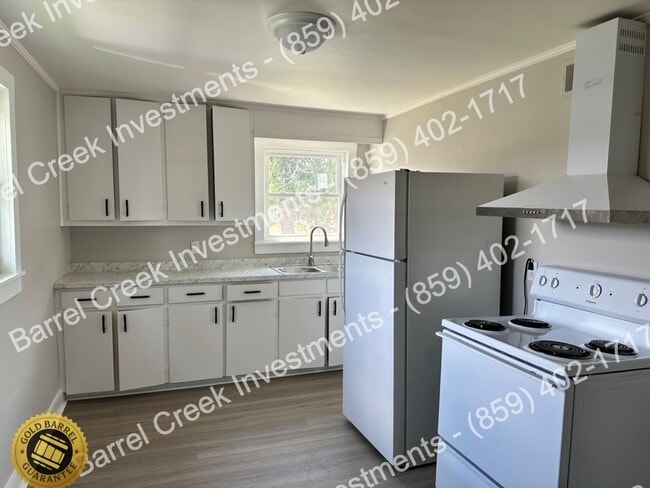 Building Photo - 426-428 Smith