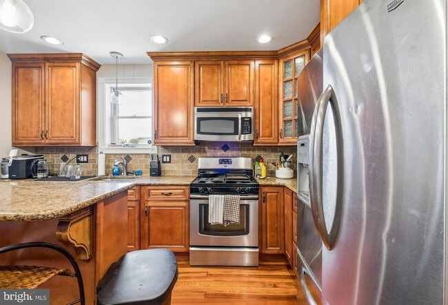 Building Photo - 357 Lemonte St