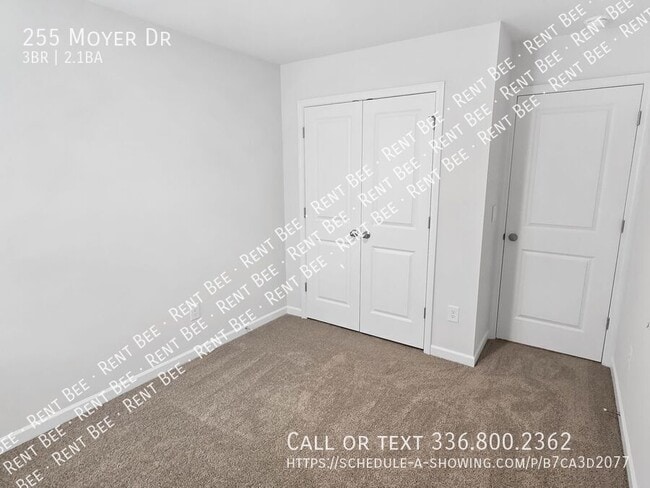 Building Photo - 255 Moyer Dr