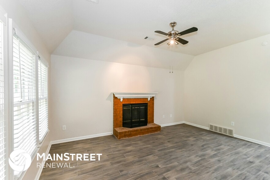 Building Photo - 4227 Old Forest Rd