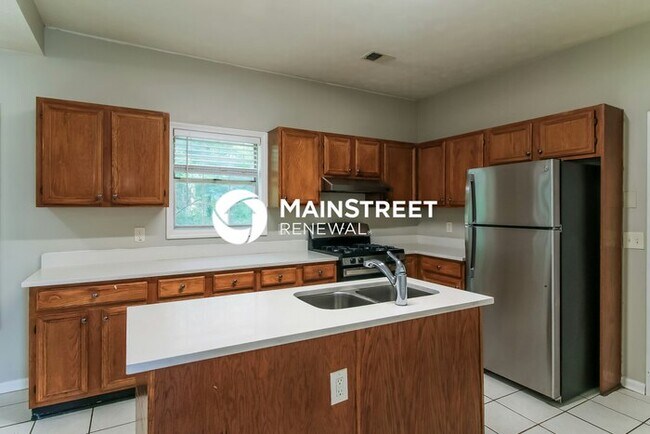 Building Photo - 3 Bedroom Pet-Friendly Home in STONECREST, GA with Main Street Renewal