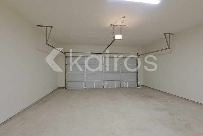 Building Photo - 108 Rainfall Ln