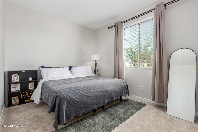 Building Photo - 3872 N 103rd Ave