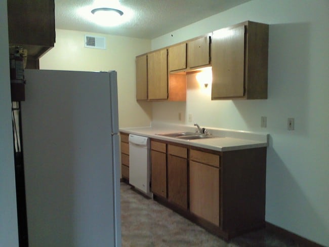 Primary Photo - 3001 W Loras Dr