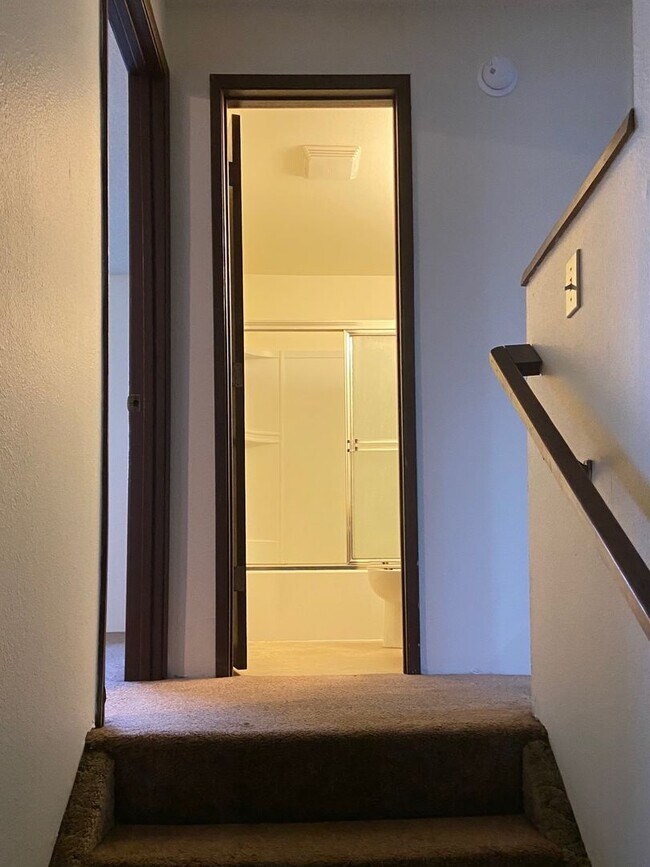 Building Photo - S Street Duplex