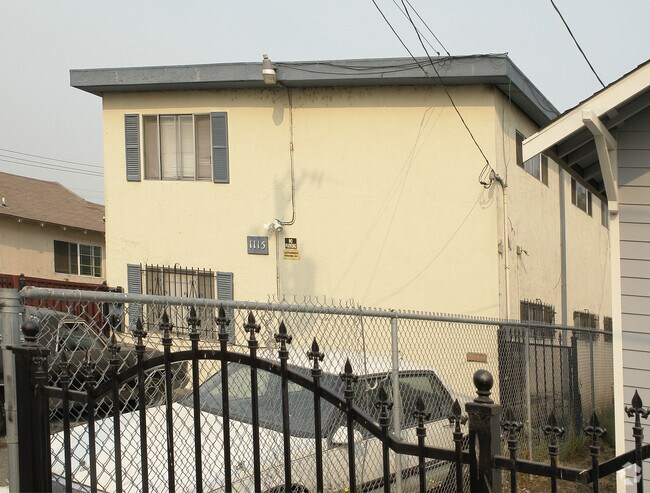 Building Photo - 1115 70th Ave