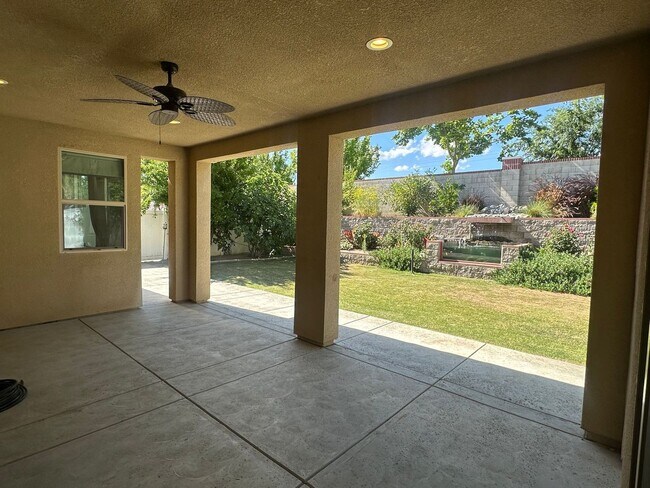 Building Photo - Seven Oaks Highgate Gated Community - READ...