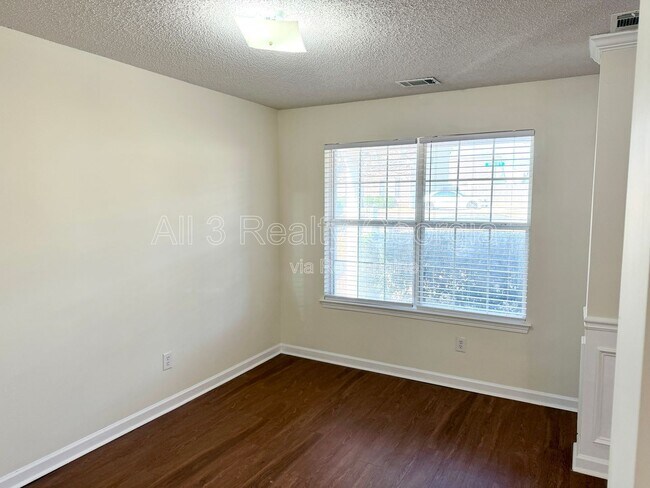 Building Photo - 1980 Sawgrass Dr