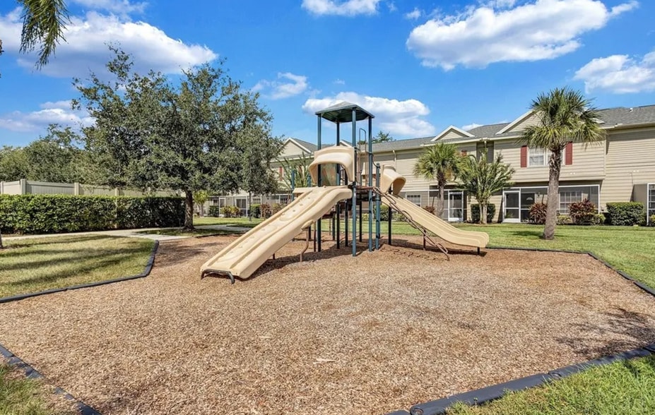 Building Photo - 7524 Plantation Cir