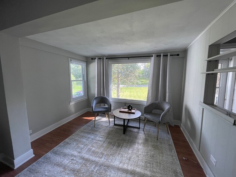 Building Photo - 48 S Glenview Ave