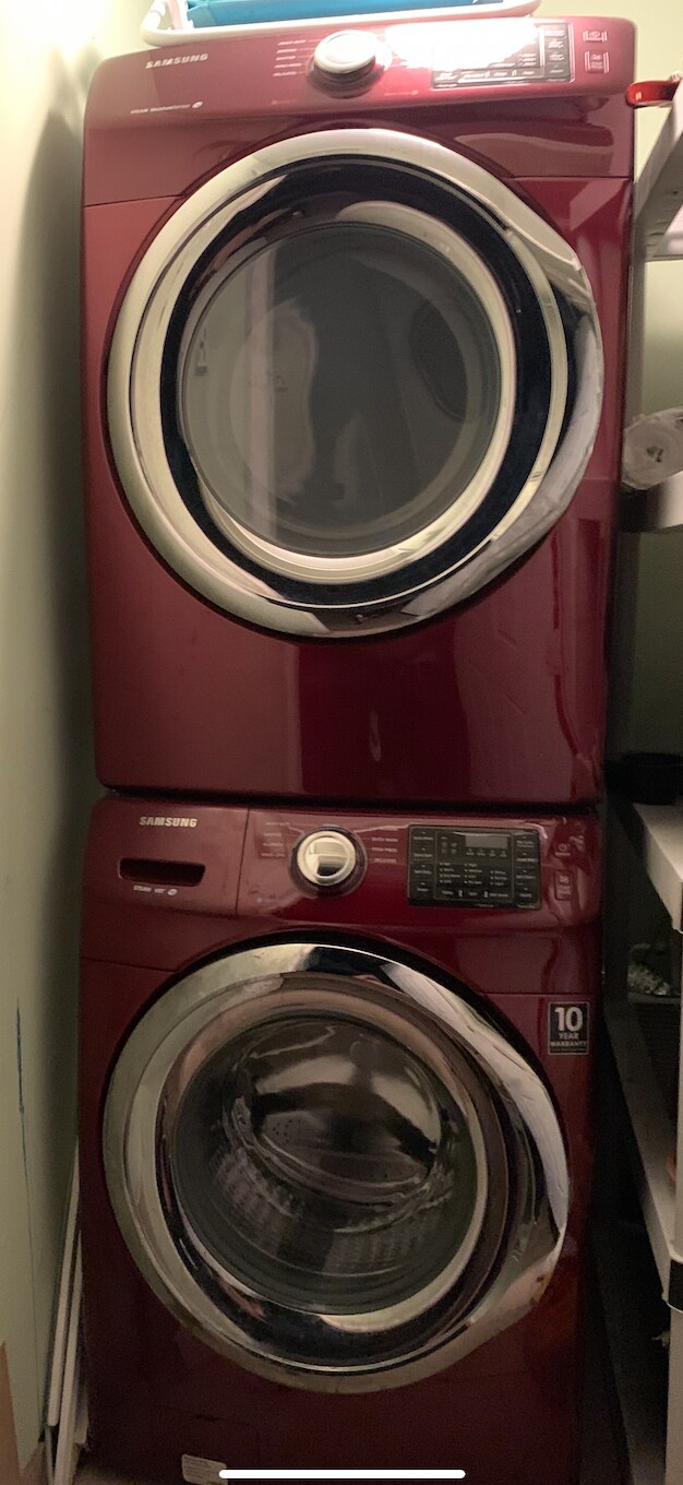 Building Photo - 1008 NE 11th St