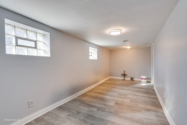 Building Photo - 12025 S Prairie Ave