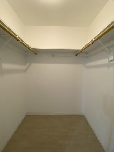 Primary Bedroom Walk-in Closet - 4117 Van Buren St