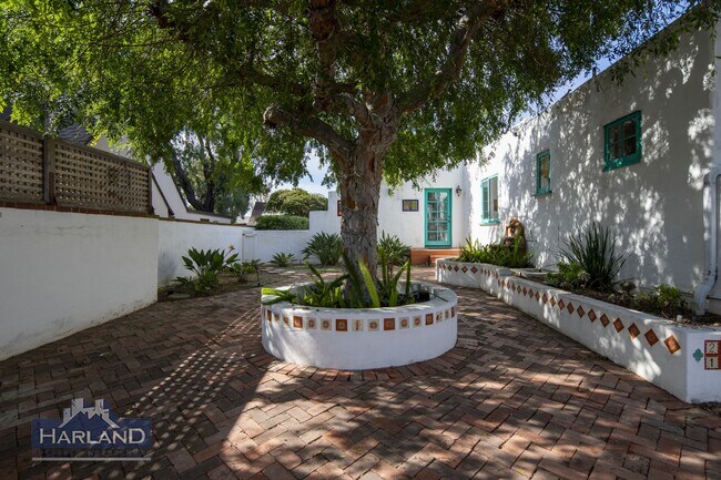 Building Photo - 409 Dunemere Dr