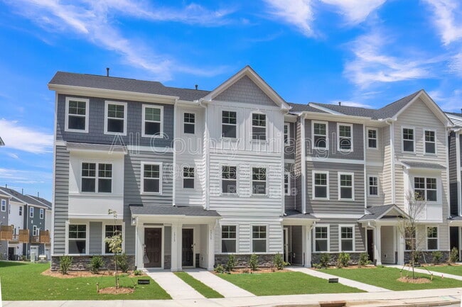 Building Photo - 1715 Chirping Trl