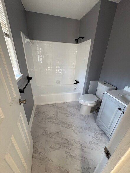 Building Photo - 6625 Paula Ct