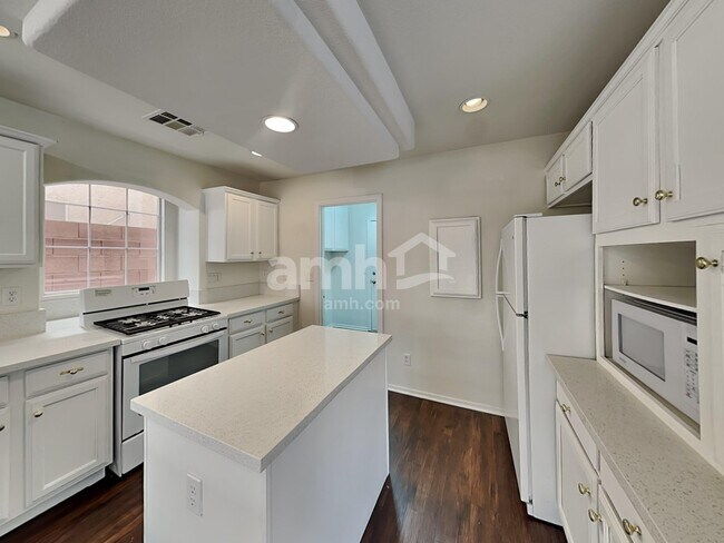 Building Photo - 7592 Mermaid Song Ct