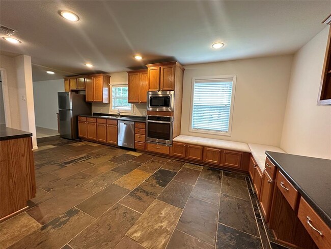 Building Photo - 9602 Fairdale Ln