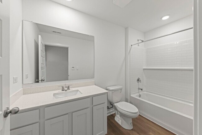 Building Photo - 13732 Palmetto Dr