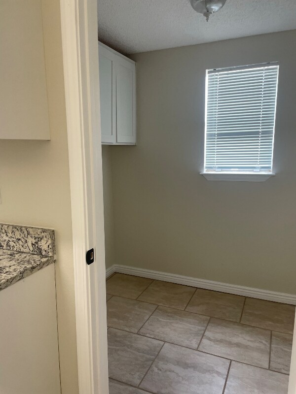 Building Photo - 3116 Voss Dr