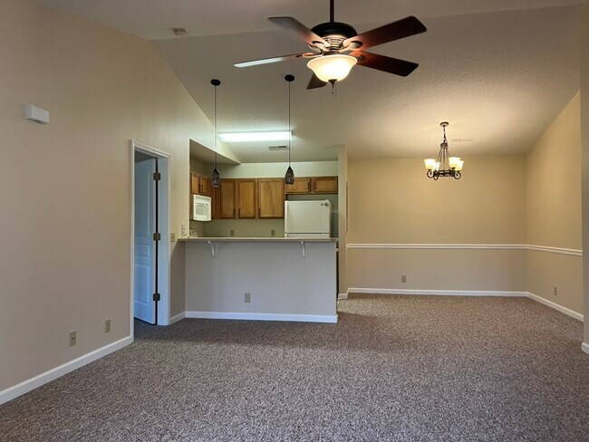 Building Photo - 93 Morningside Ln