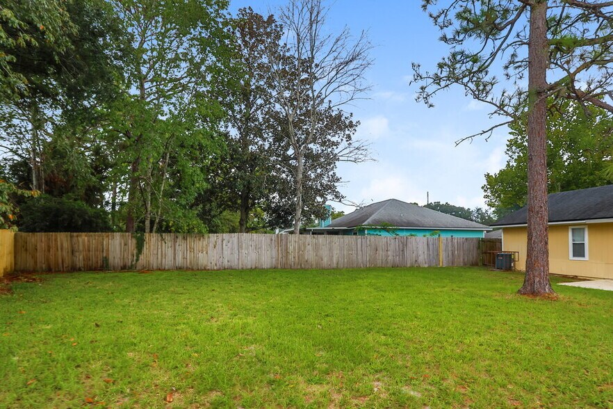 Building Photo - 6564 Lacey Ct