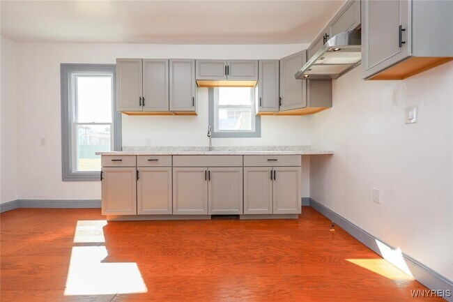 Building Photo - 30 Glenwood Ave