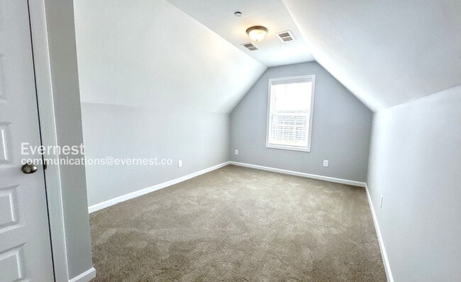 Building Photo - 1408 Pipeline Ave