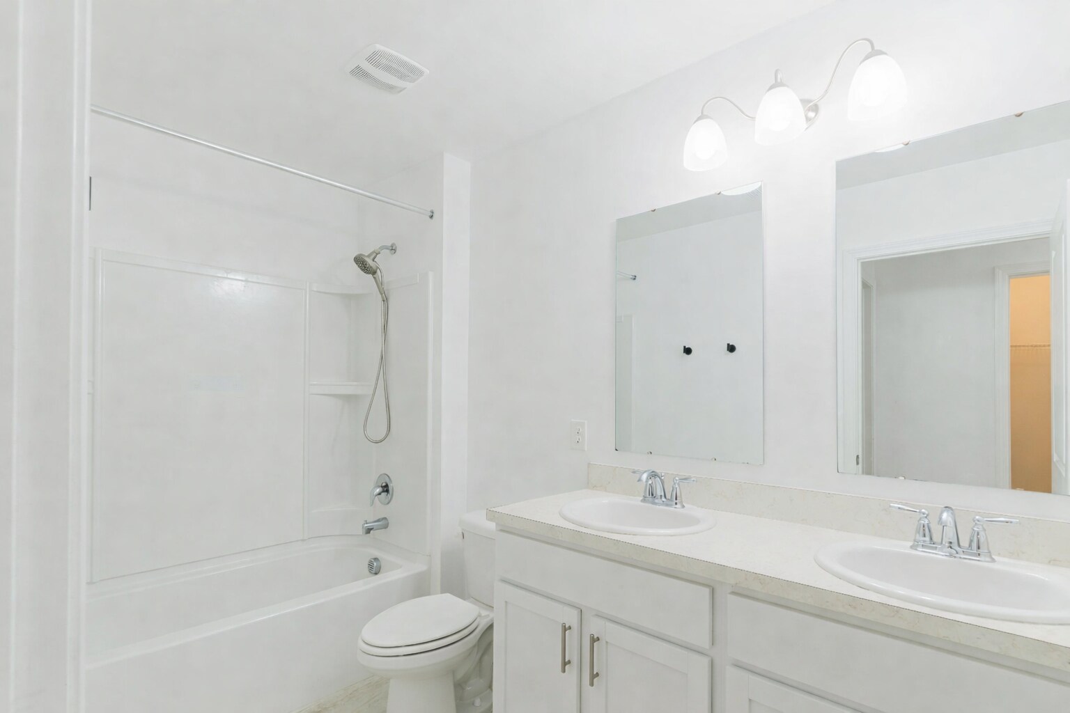 Building Photo - 204 Mascot Ct