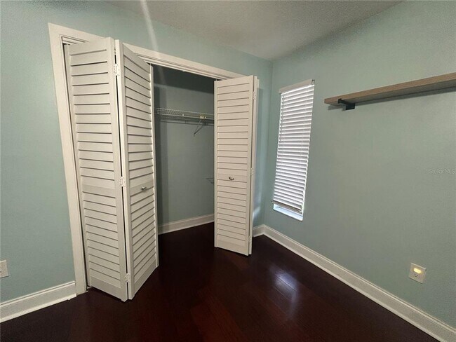 Building Photo - 3143 Fiesta Dr
