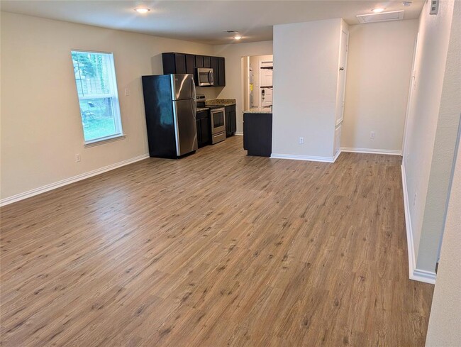 Building Photo - 16136 Brettwood Ln