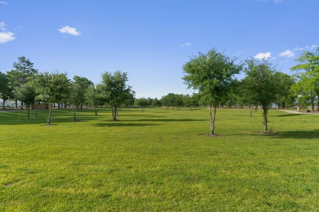 Building Photo - 423 Arrowwood Blvd