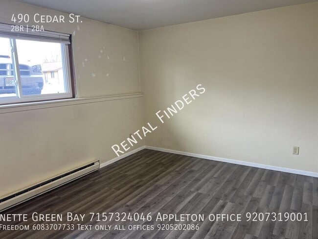 Building Photo - 490 Cedar St