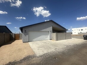 Building Photo - 2535 E Broadway Rd