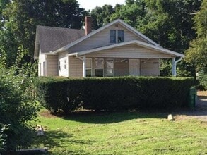 Building Photo - 3427 W Michigan Ave