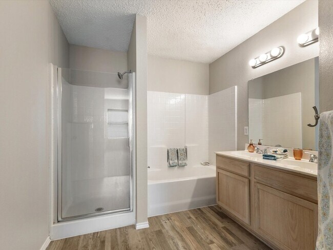 Building Photo - 8212 Canoe Ridge Ln